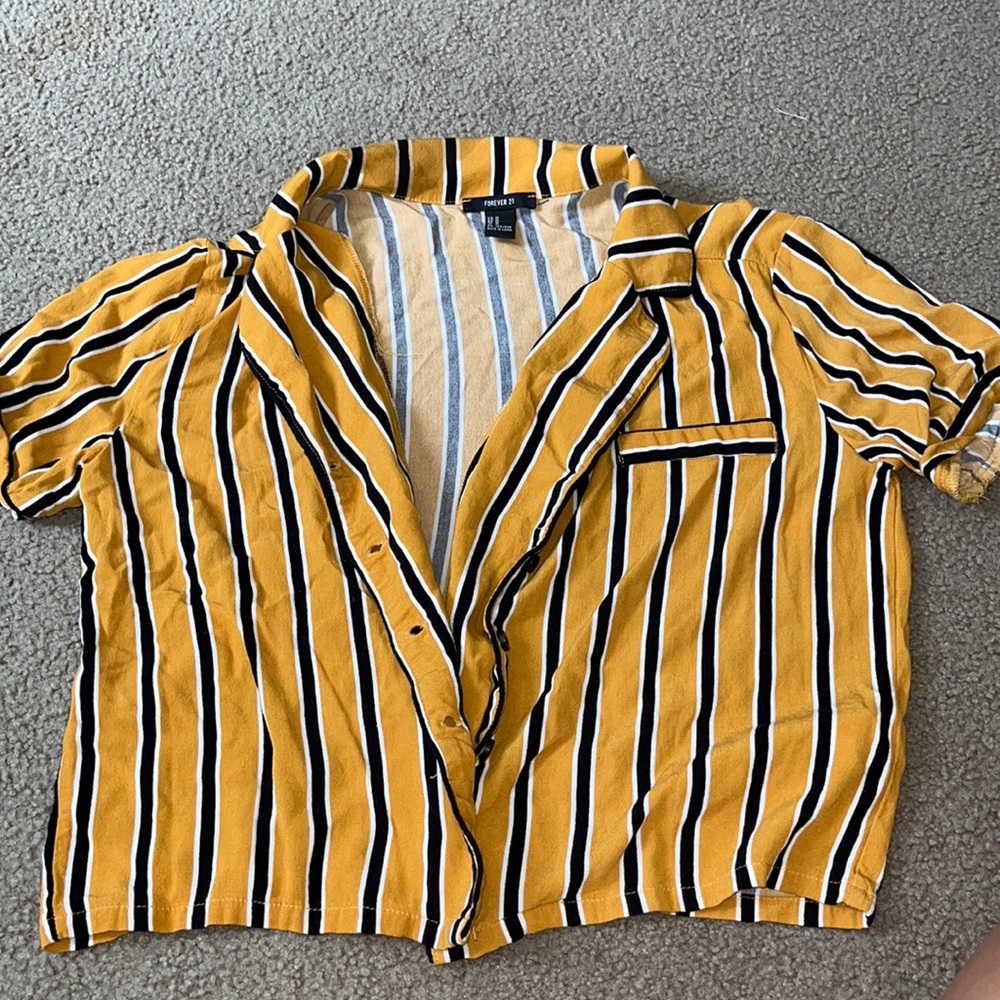 FOREVER 21 BUTTON DOWN SHIRT